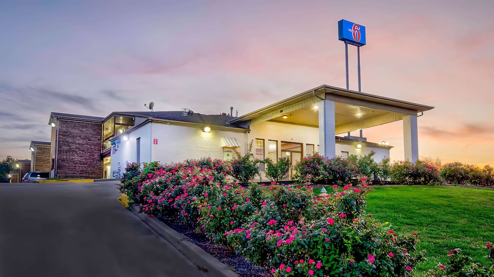 Motel6 Grand Rivers, KY 7/59
