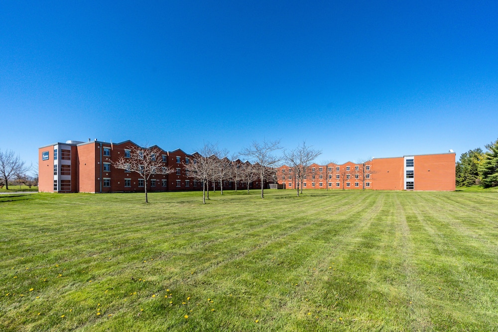 Residence & Conference Centre - Welland 42/50