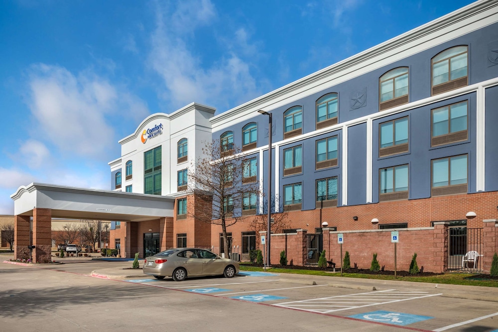 Comfort Inn & Suites Frisco East - McKinney 58/65