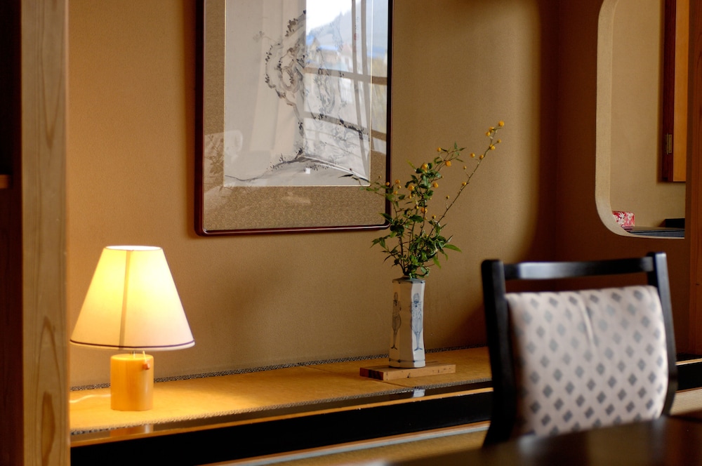 Shibu Hotel 9/66