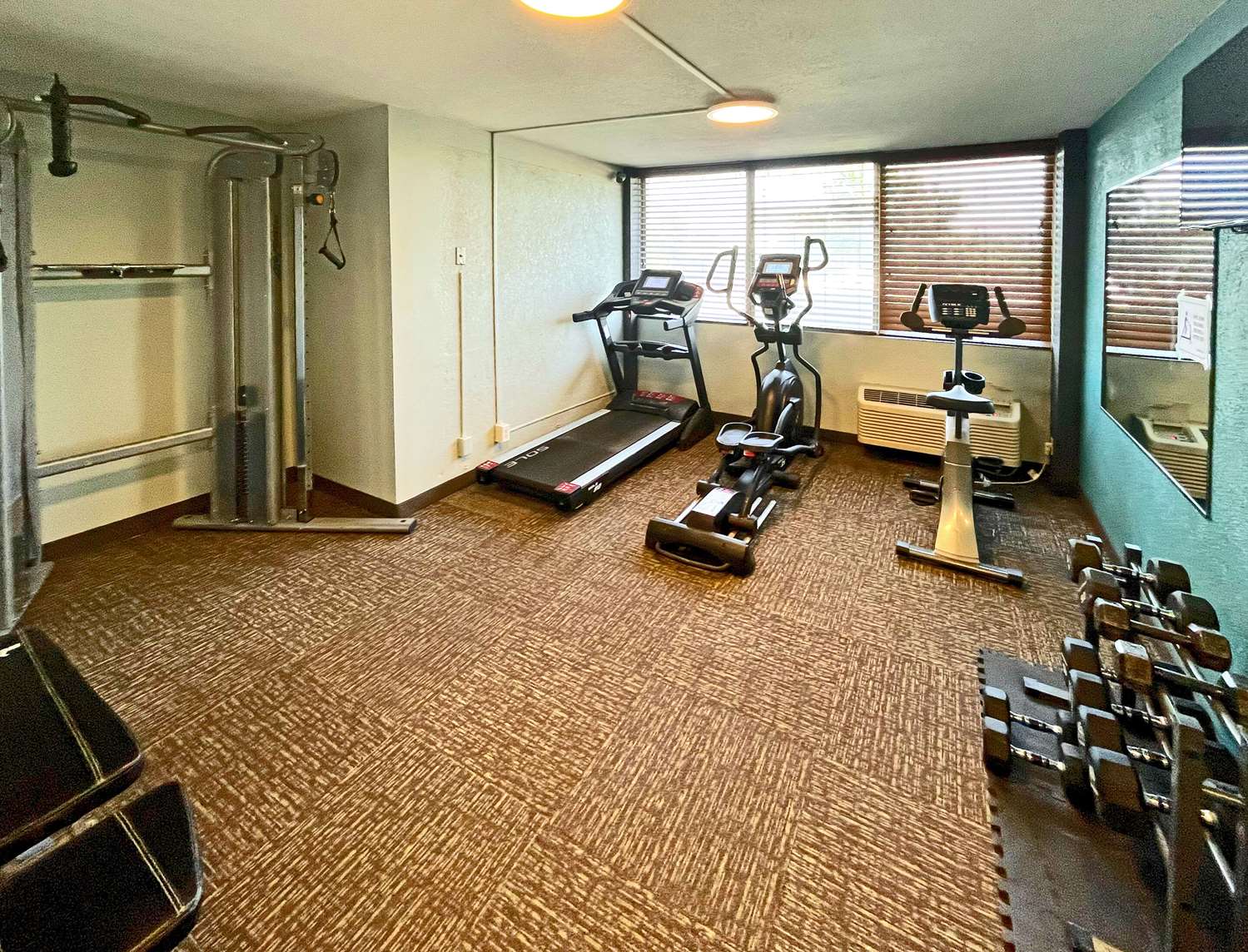 Quality Inn & Suites Cincinnati Downtown Area 19/32