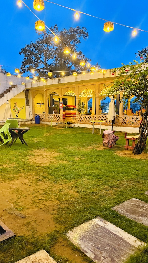 Hotel Radhika Palace Pushkar 38/41