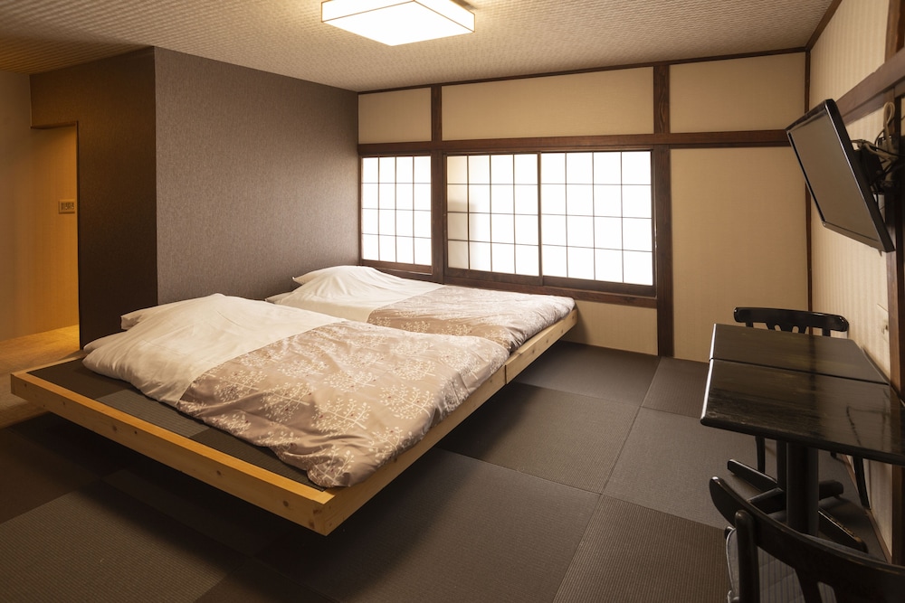 Kusatsu Onsen Eidaya 21/74