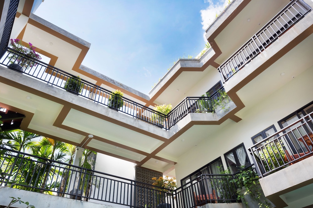 SK Residence 3/63