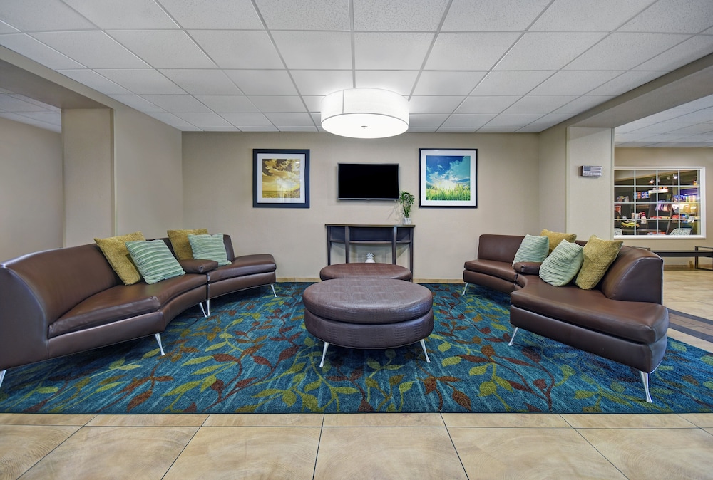 CANDLEWOOD SUITES COLUMBIA-FT. JACKSON 38/62