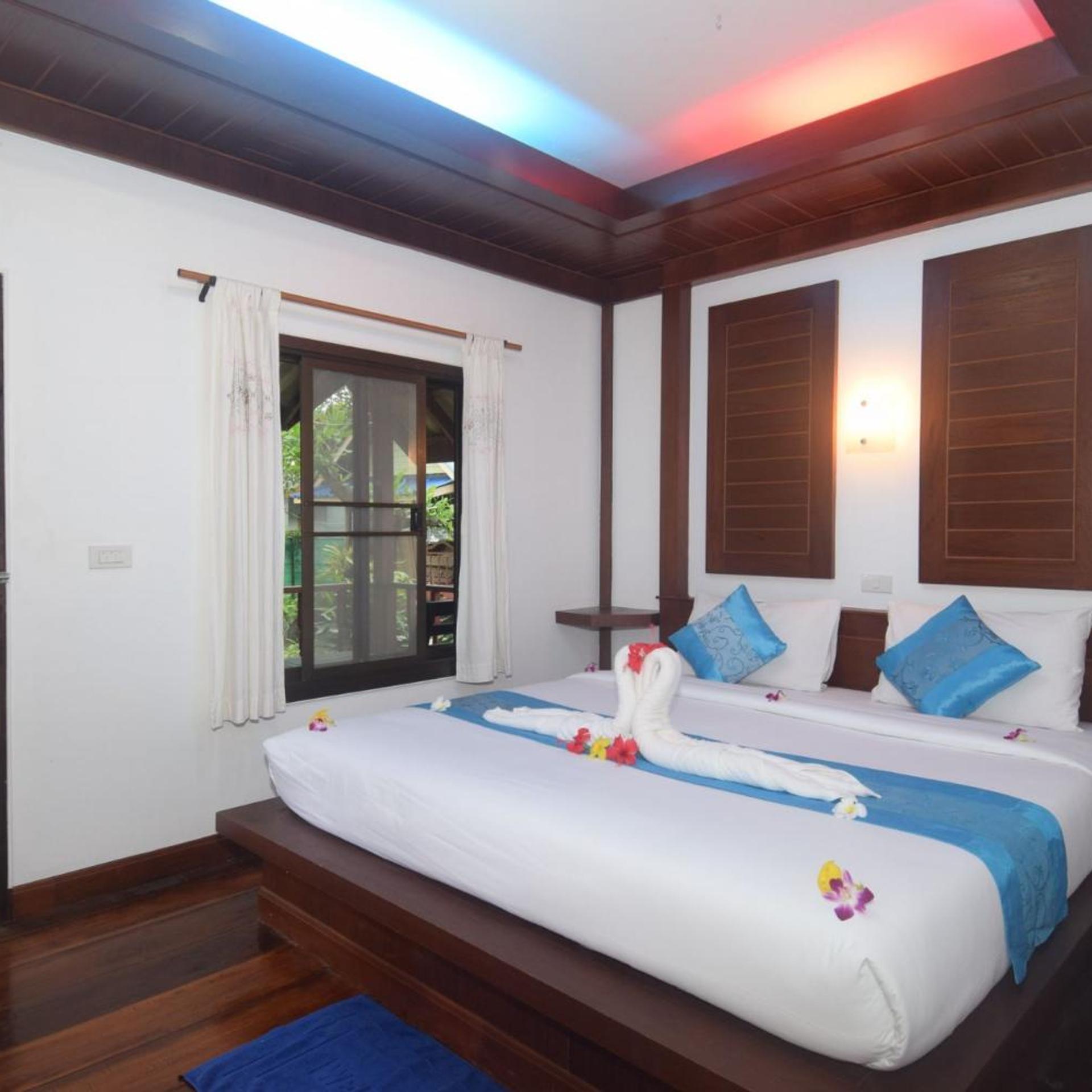 Lanta Long Beach Hostel 13/50