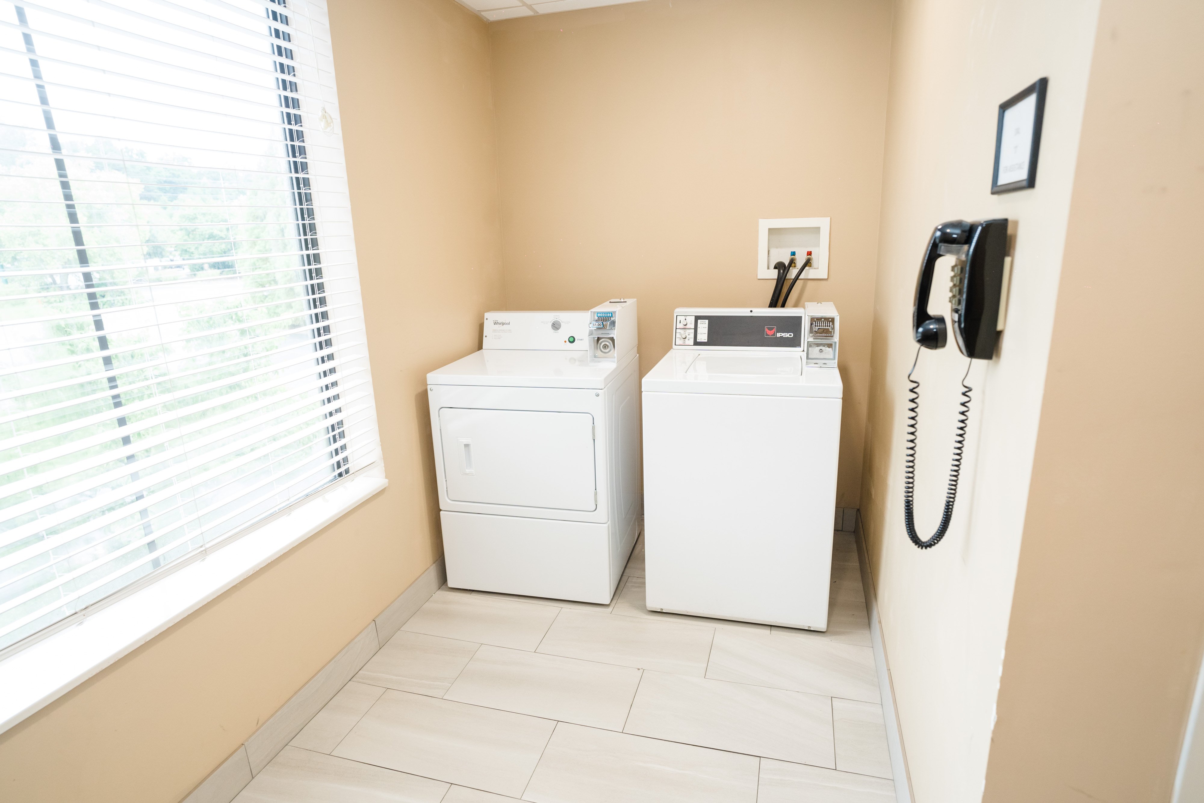 Holiday Inn Express Hotel Suites Kodak East Sevierville 35/64