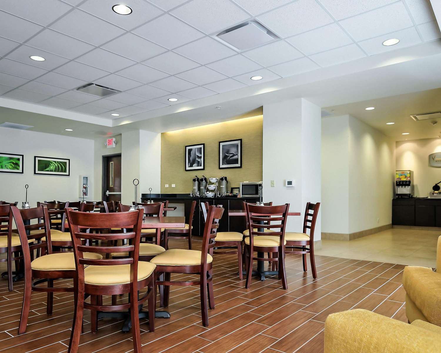 Sleep Inn & Suites Fort Scott 32/41
