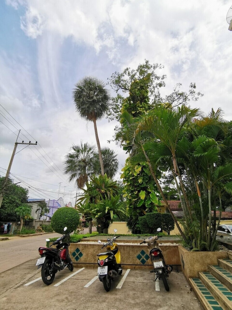 Suklutai Hotel & Serviced Apartment 45/49