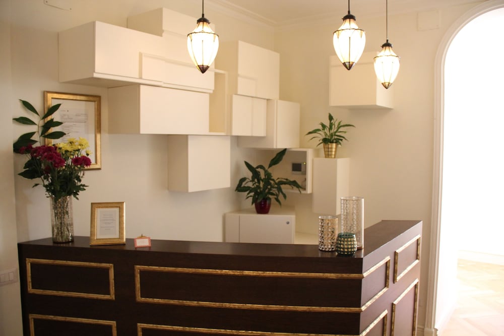 Ingrami Suites 3/72