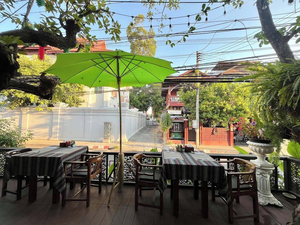 Baan Huen Phen 53/69