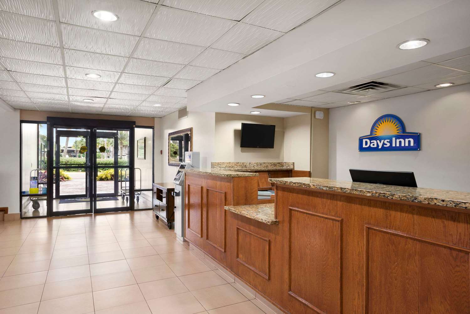 Days Inn By Wyndham Jacksonville Airport 9/31