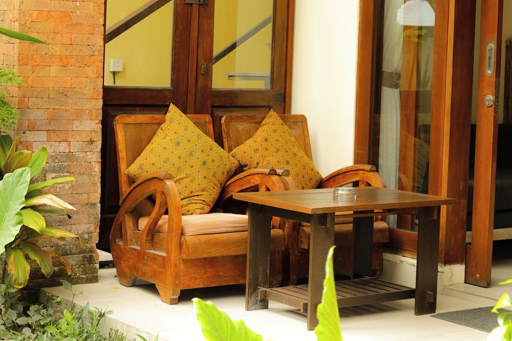 Mina Pelasa Hotel and Resto 44/61
