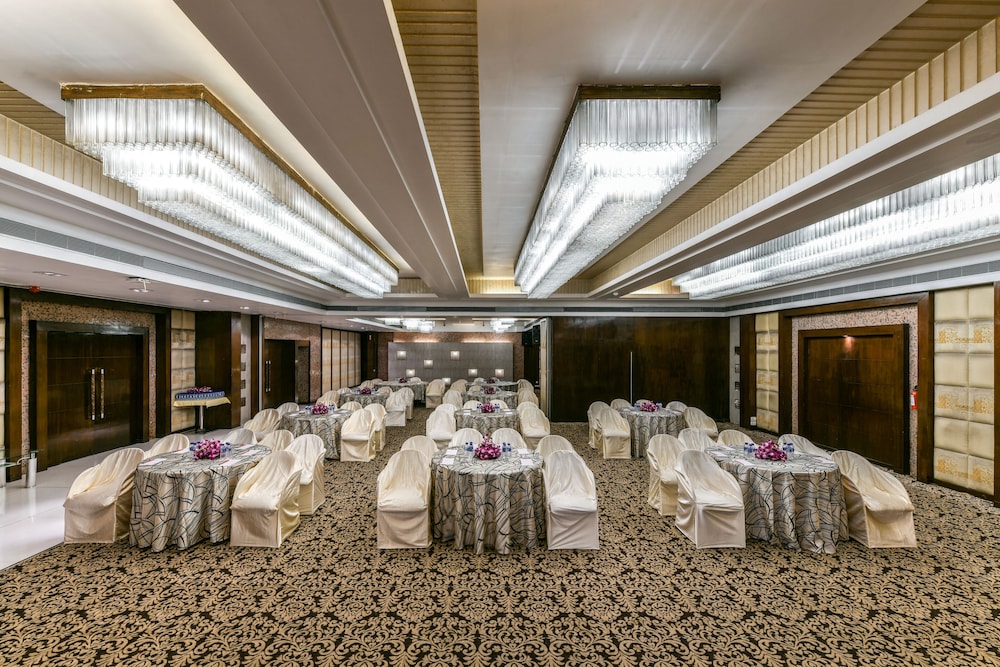 The Regenza By Tunga 46/50