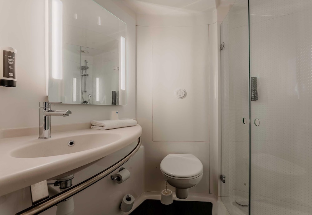 B&B HOTEL Maubeuge Gare 47/51