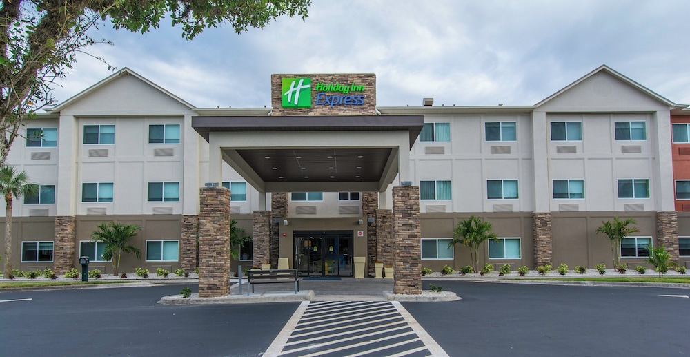 Holiday Inn Express Naples South I 75 6/67