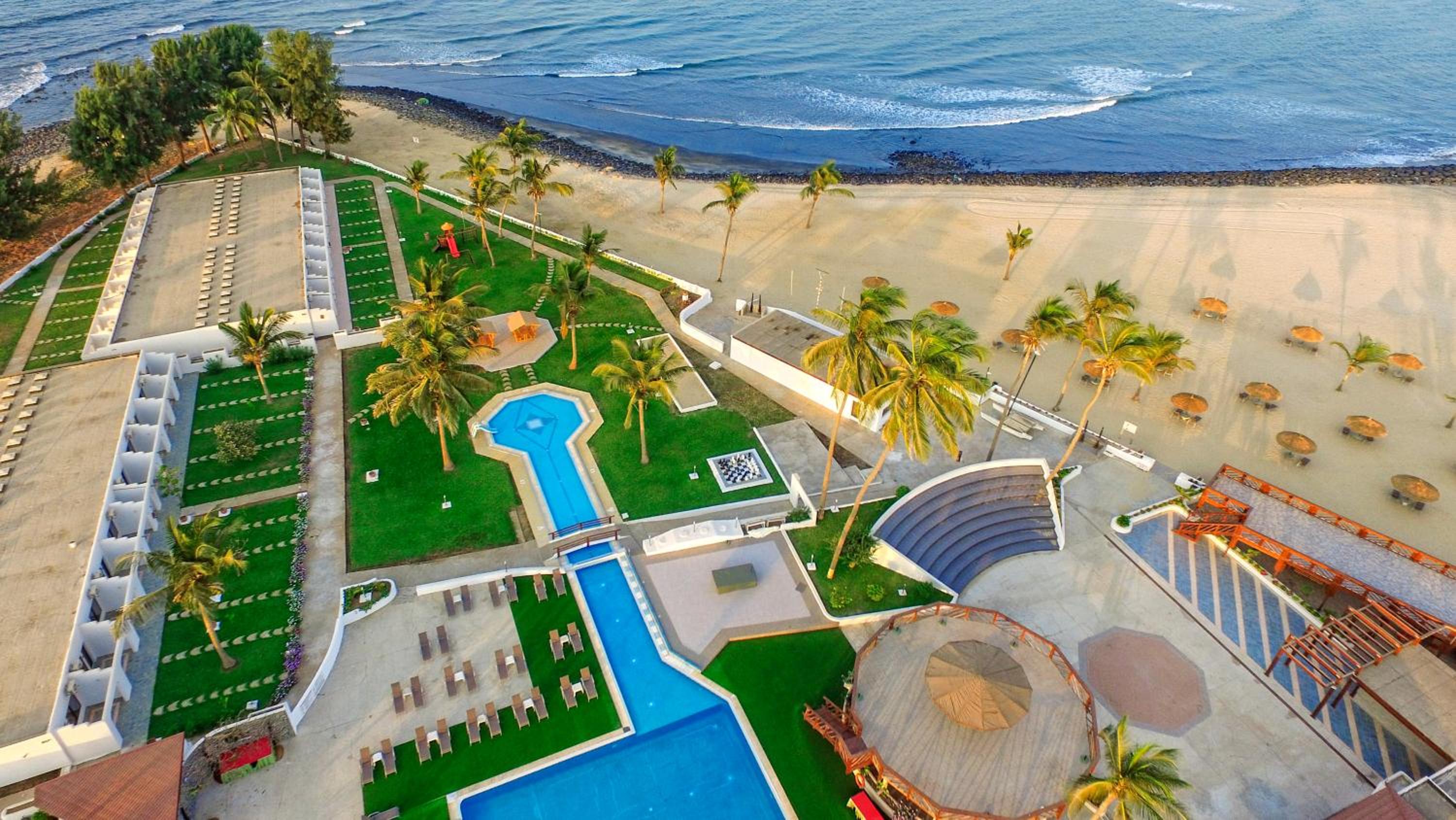 Sunbeach Hotel And Resort 25/26