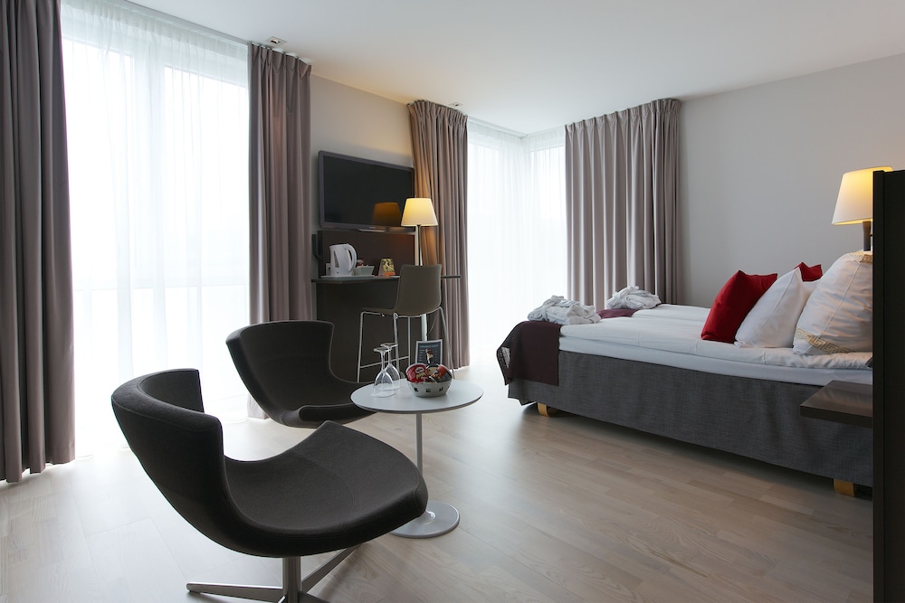 QUALITY HOTEL WATERFRONT 16/47