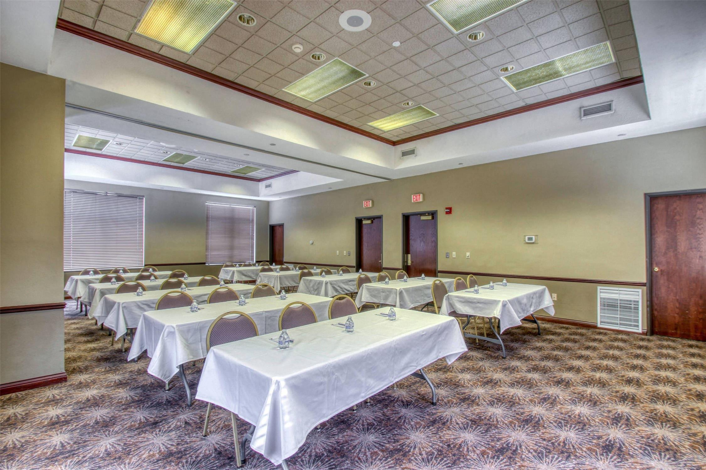 Comfort Suites Madison West - Middleton 36/38
