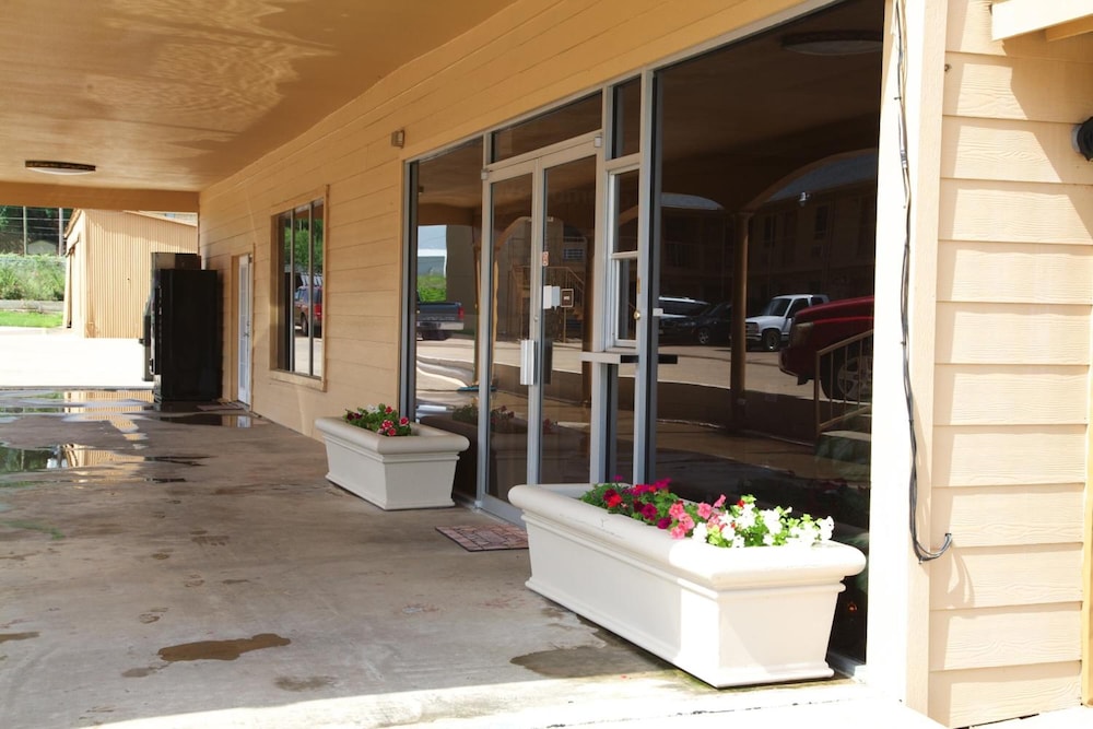 Coach Light Inn Brenham 28/37