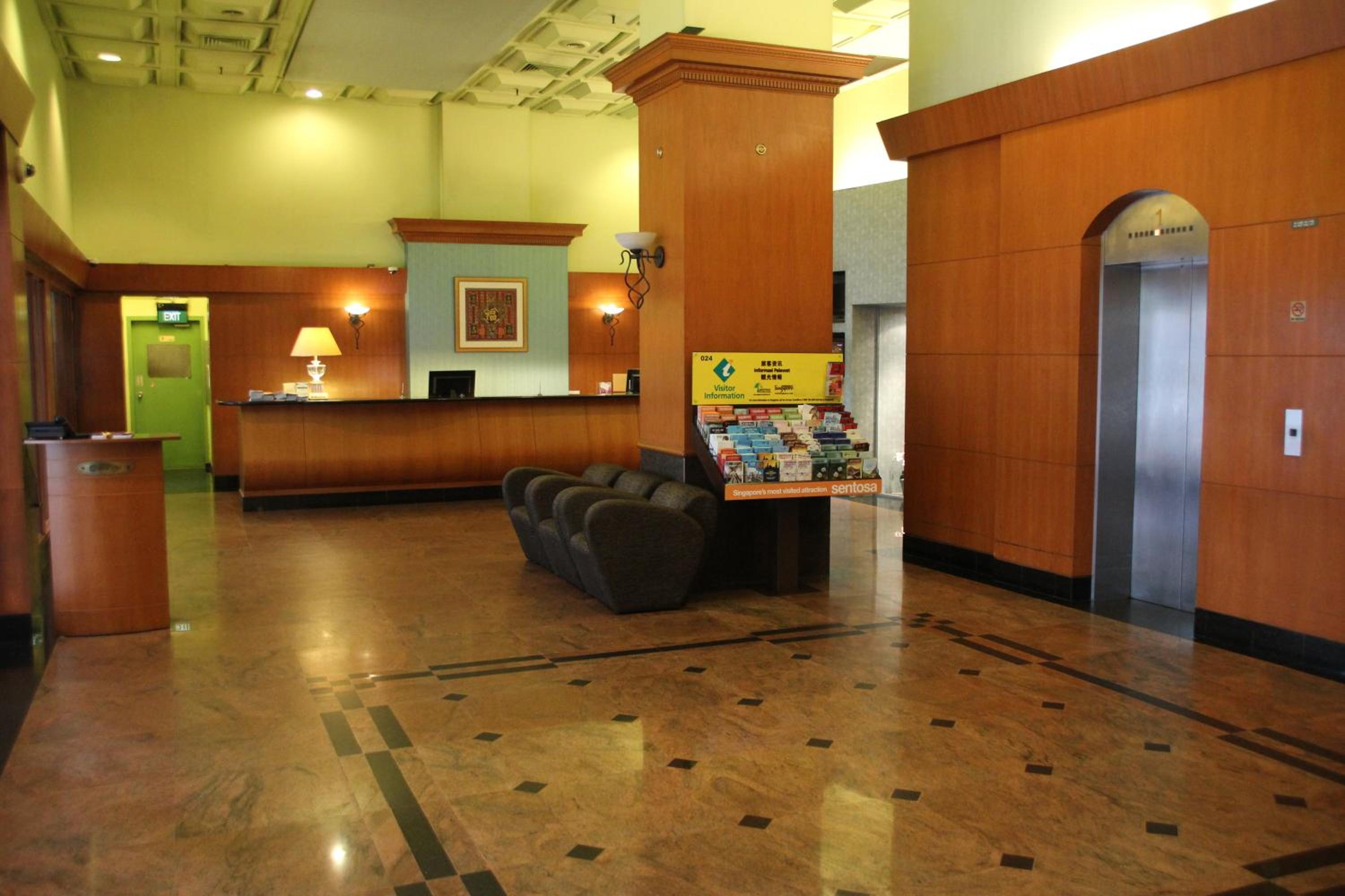 Strand Hotel 12/53