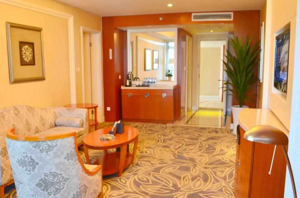Hong Shan International Hotel 29/48