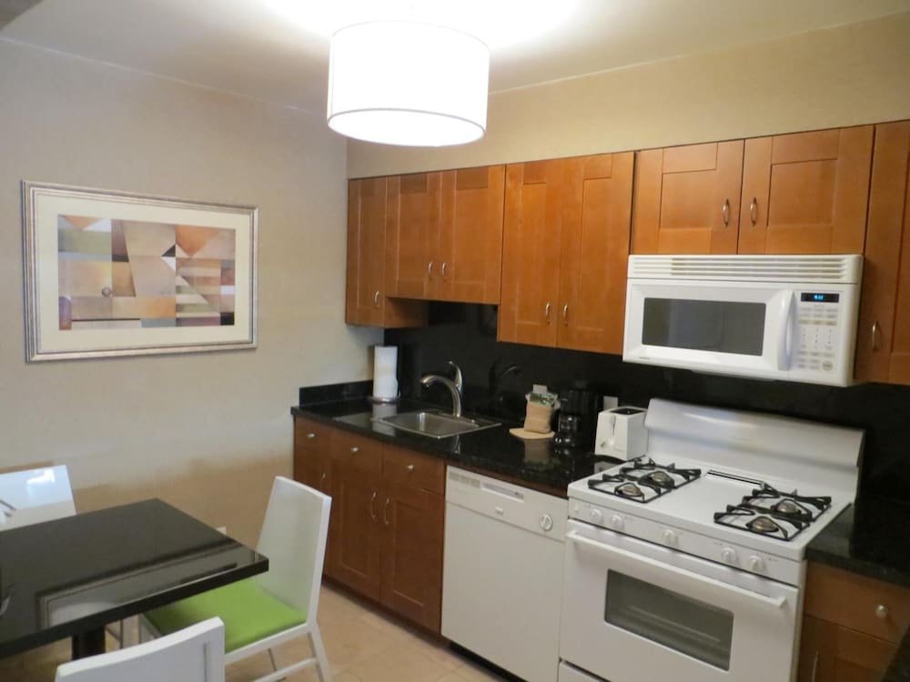 7 Springs Inn Suites 39/60