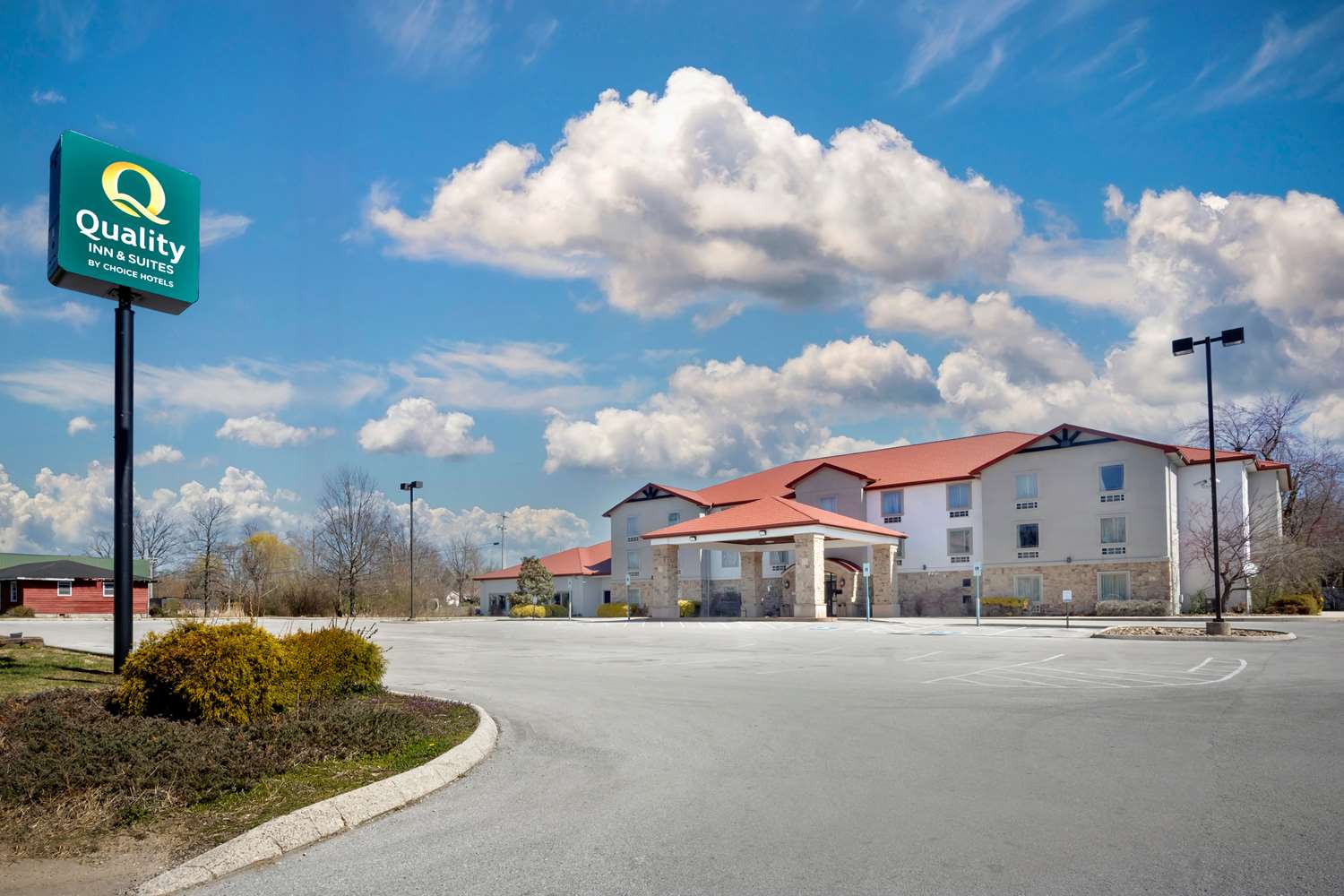 Quality Inn & Suites Monterey I-40 21/21