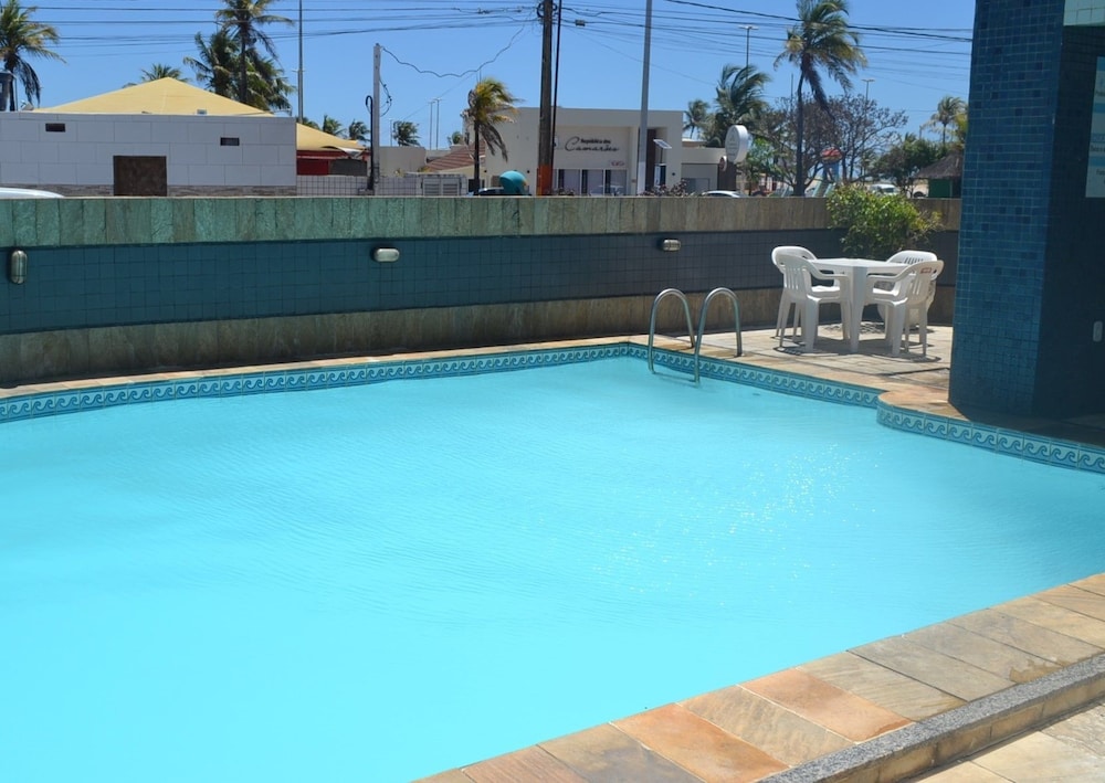 Tropical Praia Hotel 15/25