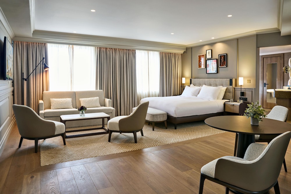 Radisson Blu Hotel London Bond Street in LONDON