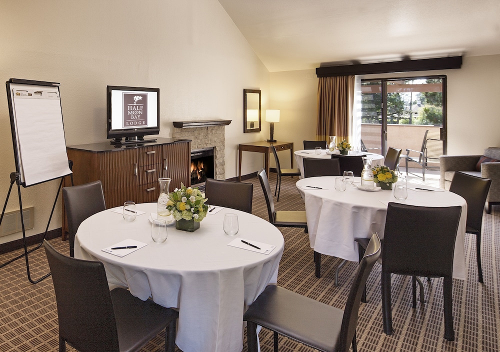 Half Moon Bay Lodge 46/59