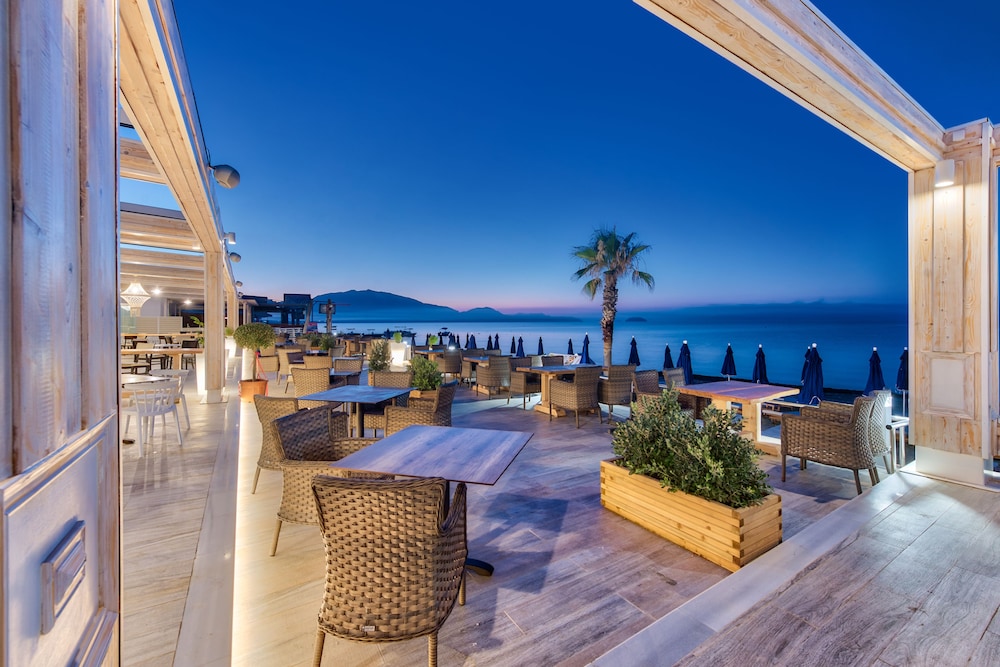 Mandala Seafront Suites 11/38