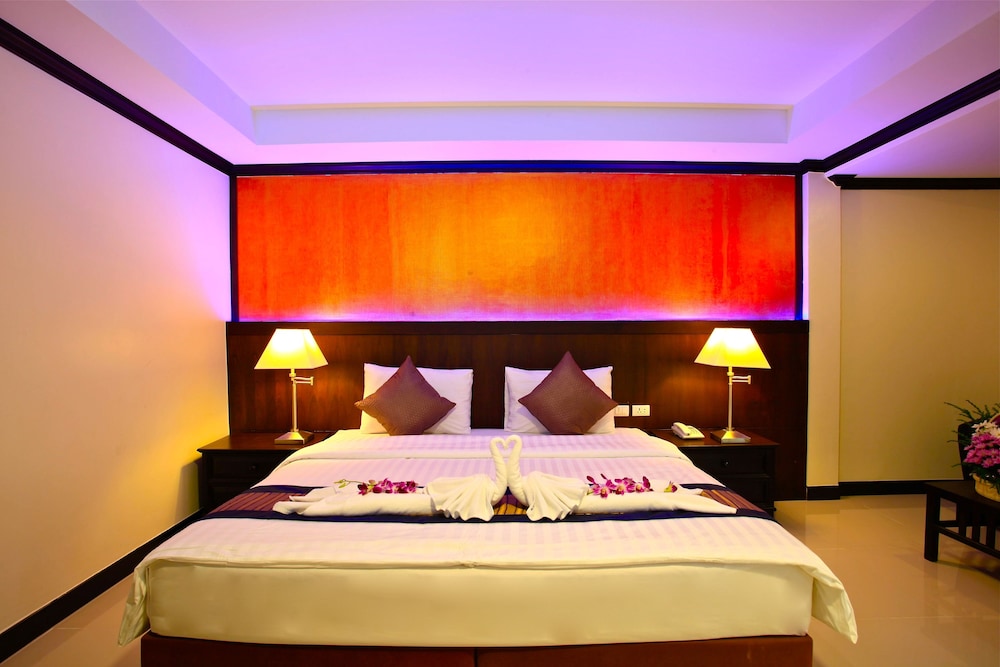 Orchid Garden Hotel 33/64