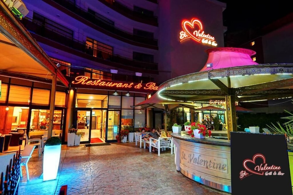 Saint Valentine Hotel 38/43