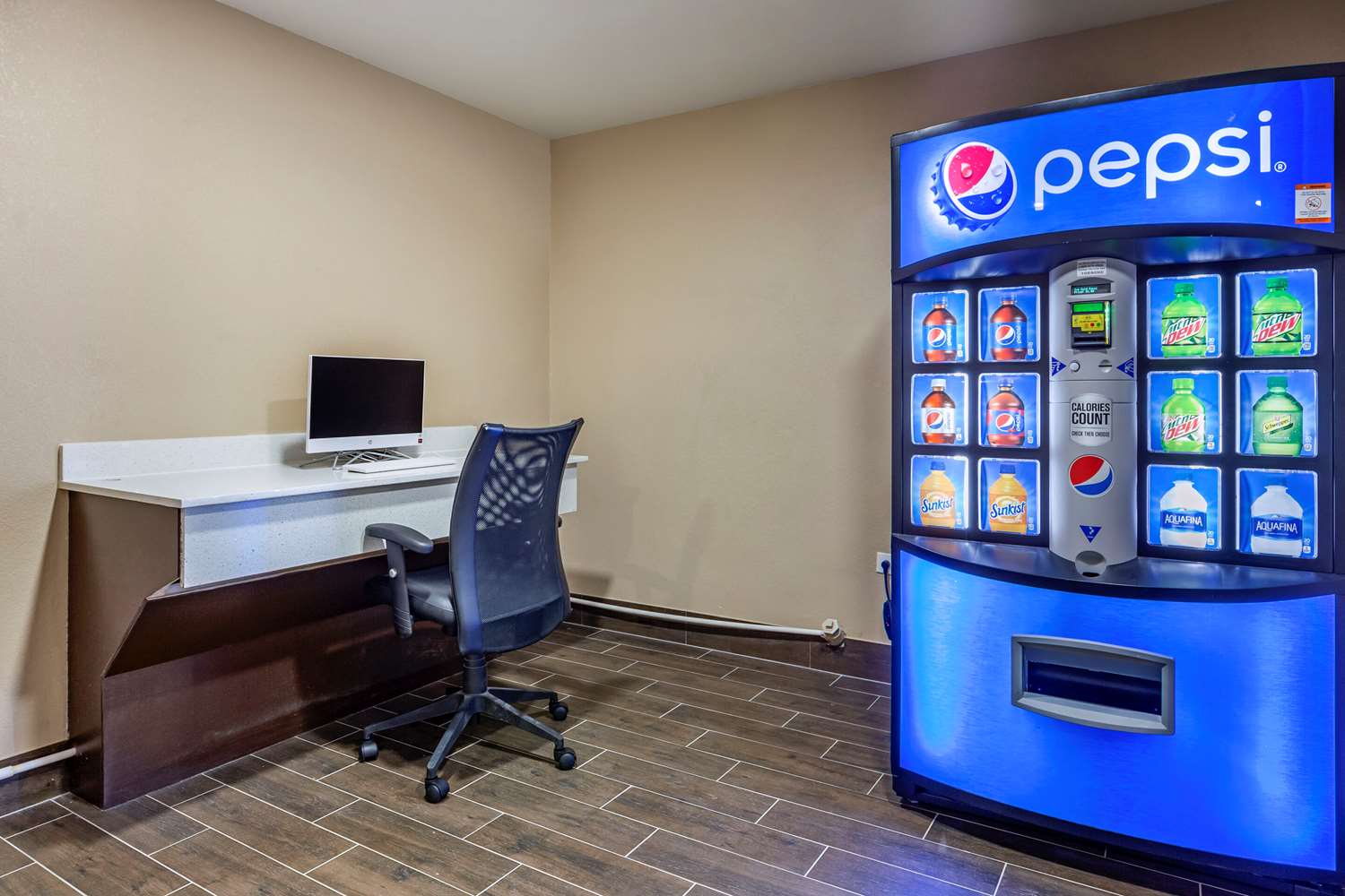 Comfort Inn & Suites Spring Lake - Fayetteville near Fort Bragg 22/26