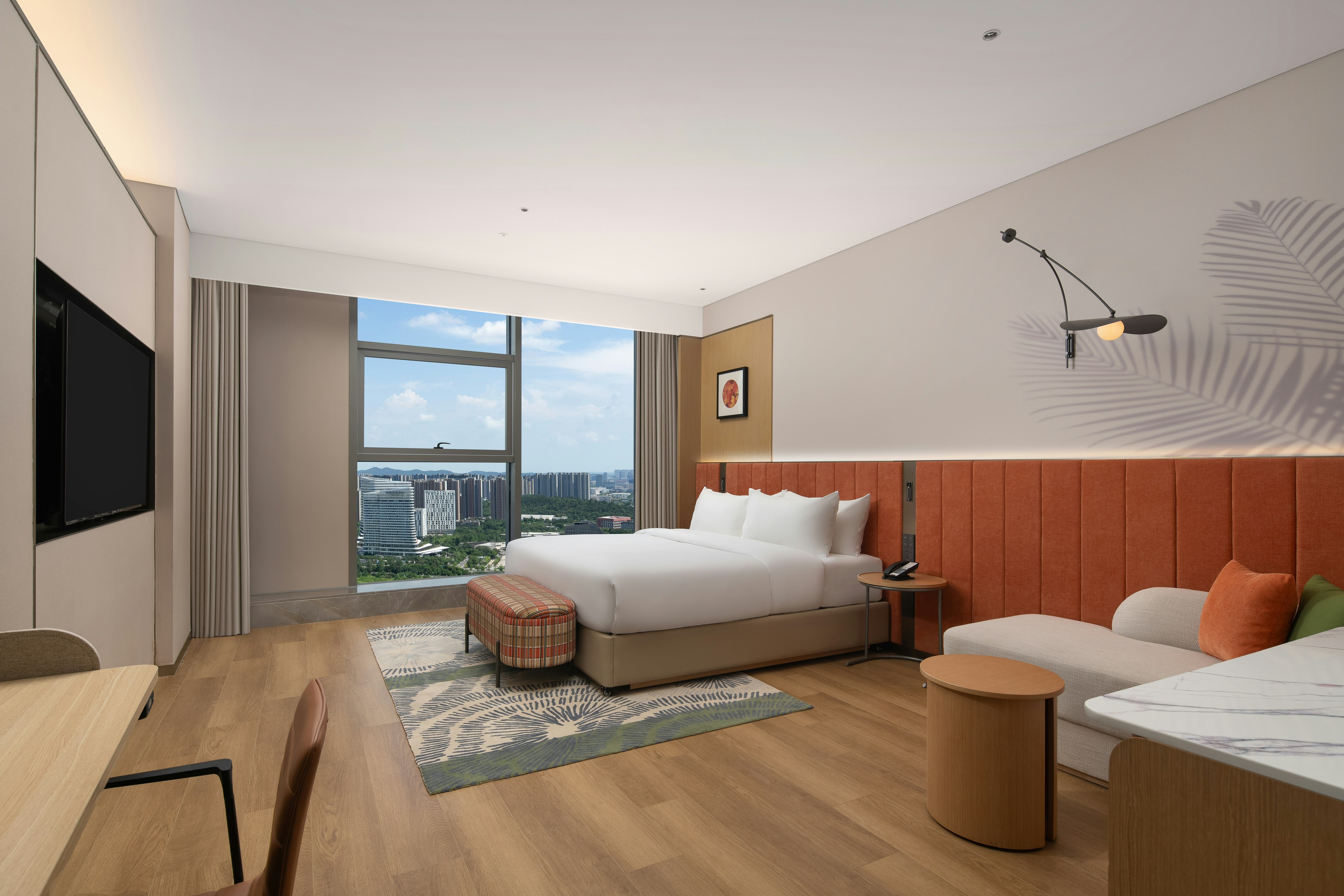 GUEST ROOM, KING BED