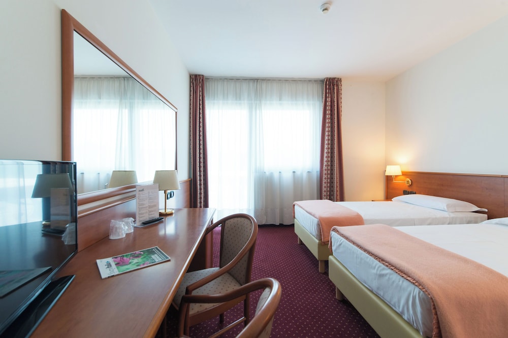AIRPORT HOTEL BERGAMO 13/42