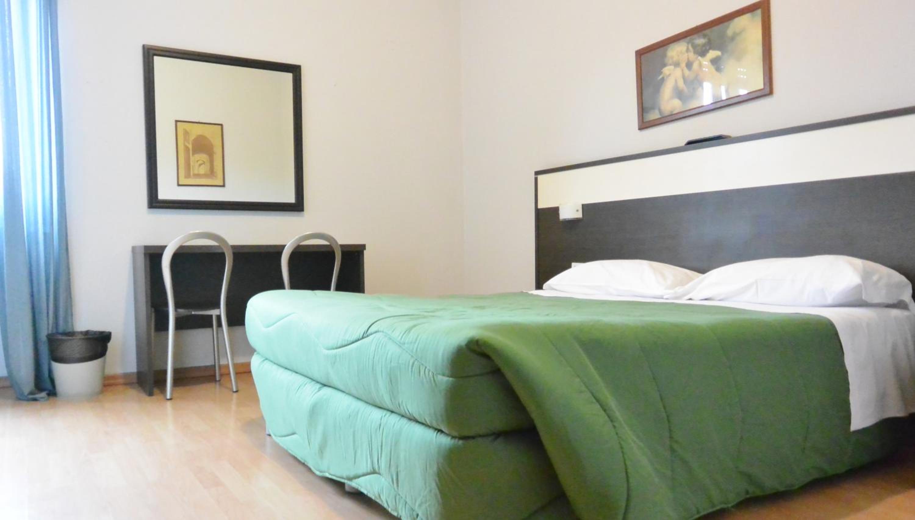 Hotel Arno 25/49