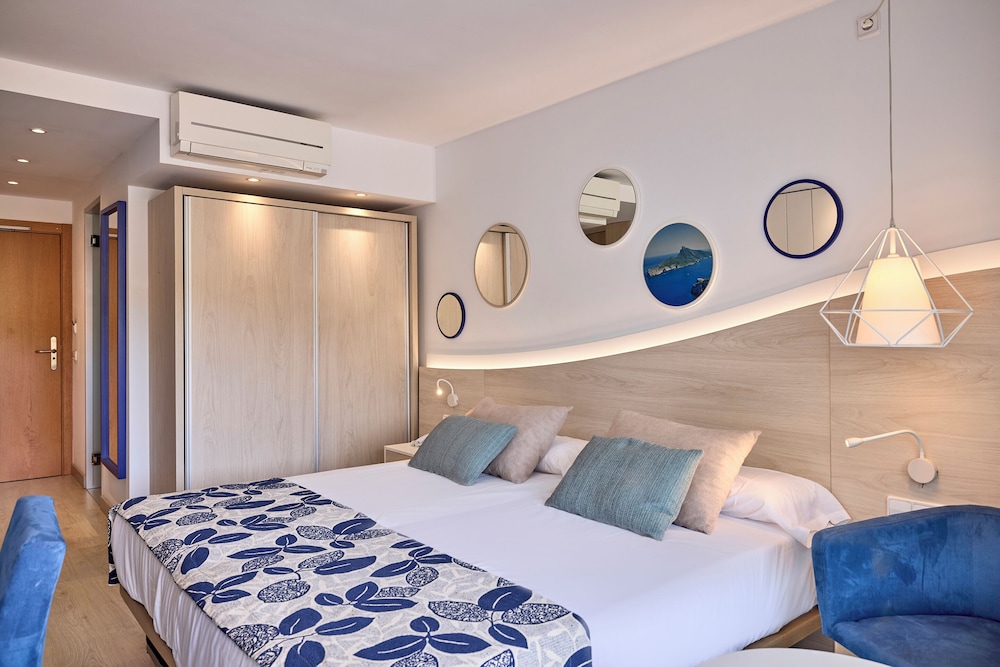 Universal Don Camilo Aparthotel 25/71