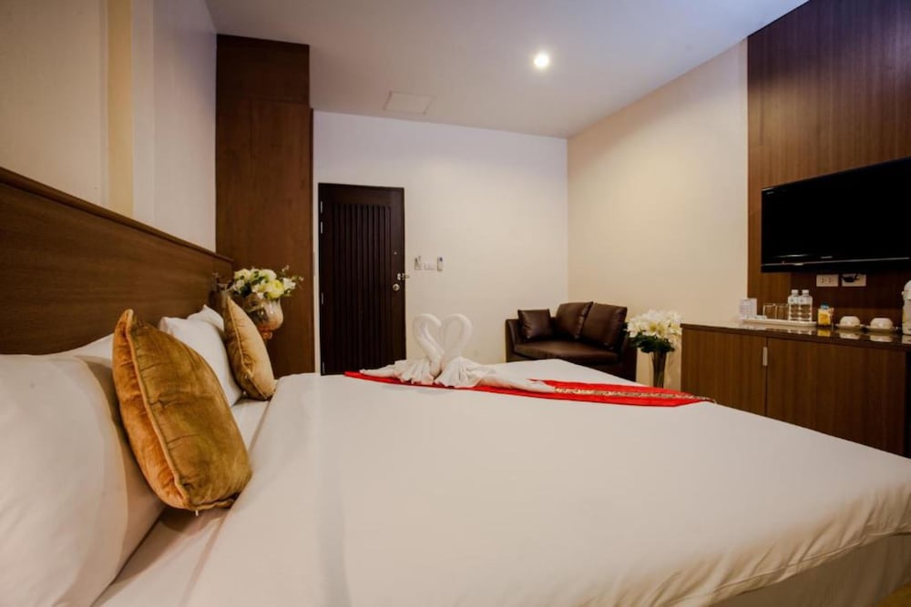 The Wave Hotel Patong 36/73