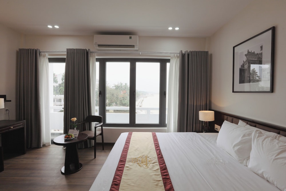 Huong Giang Hotel 25/77