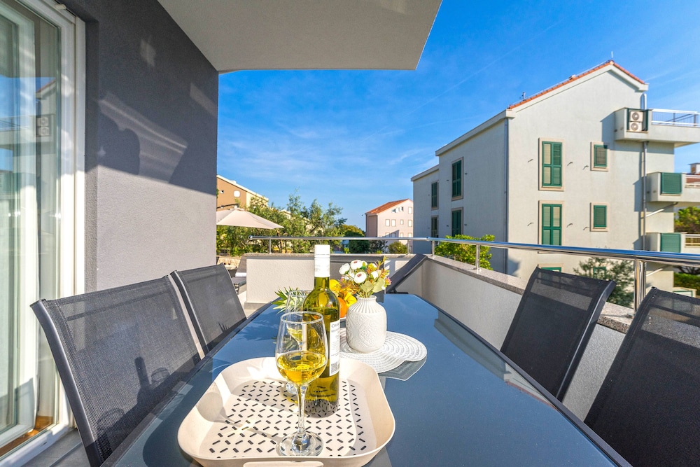 Summer Breeze Apartments 29/45