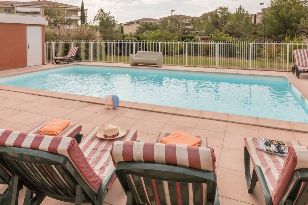 Appart City Classic Aix En Provence La Duranne 7/35