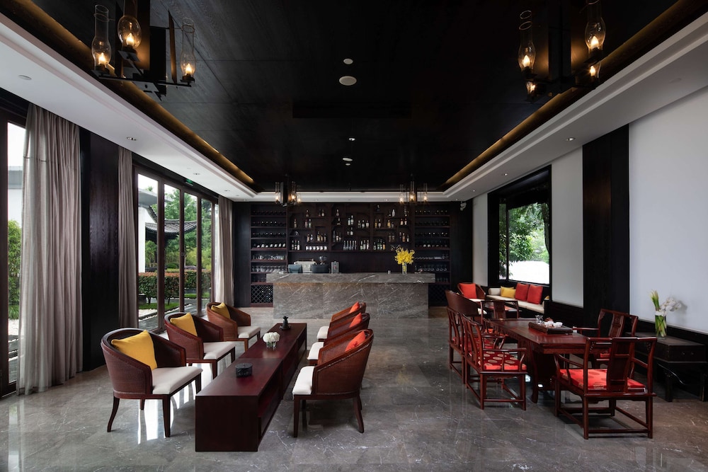 Banyan Tree Tengchong 73/81