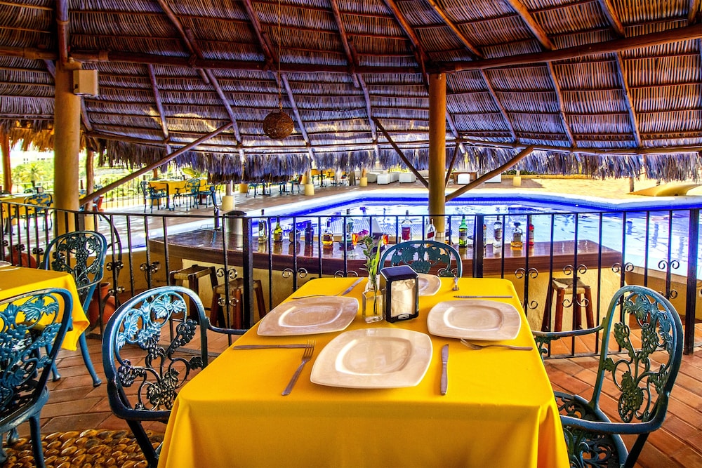 Hotel Plaza Tucanes 41/50