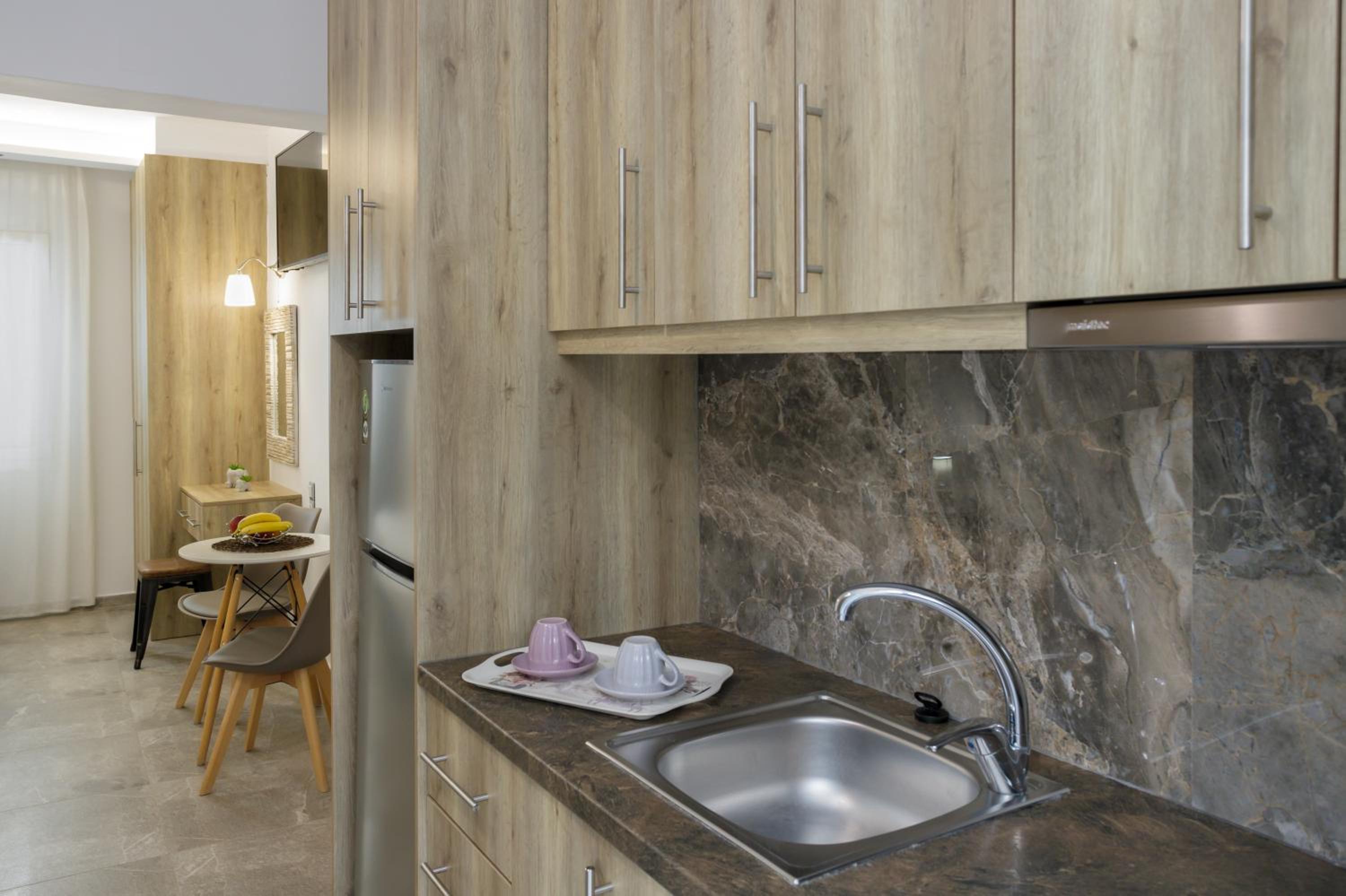 Semes Luxury Apts By Estia 20/20