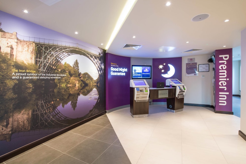 Premier Inn Telford (The International Centre) 6/43