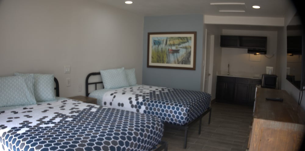 Efficiency, 2 Queen Beds