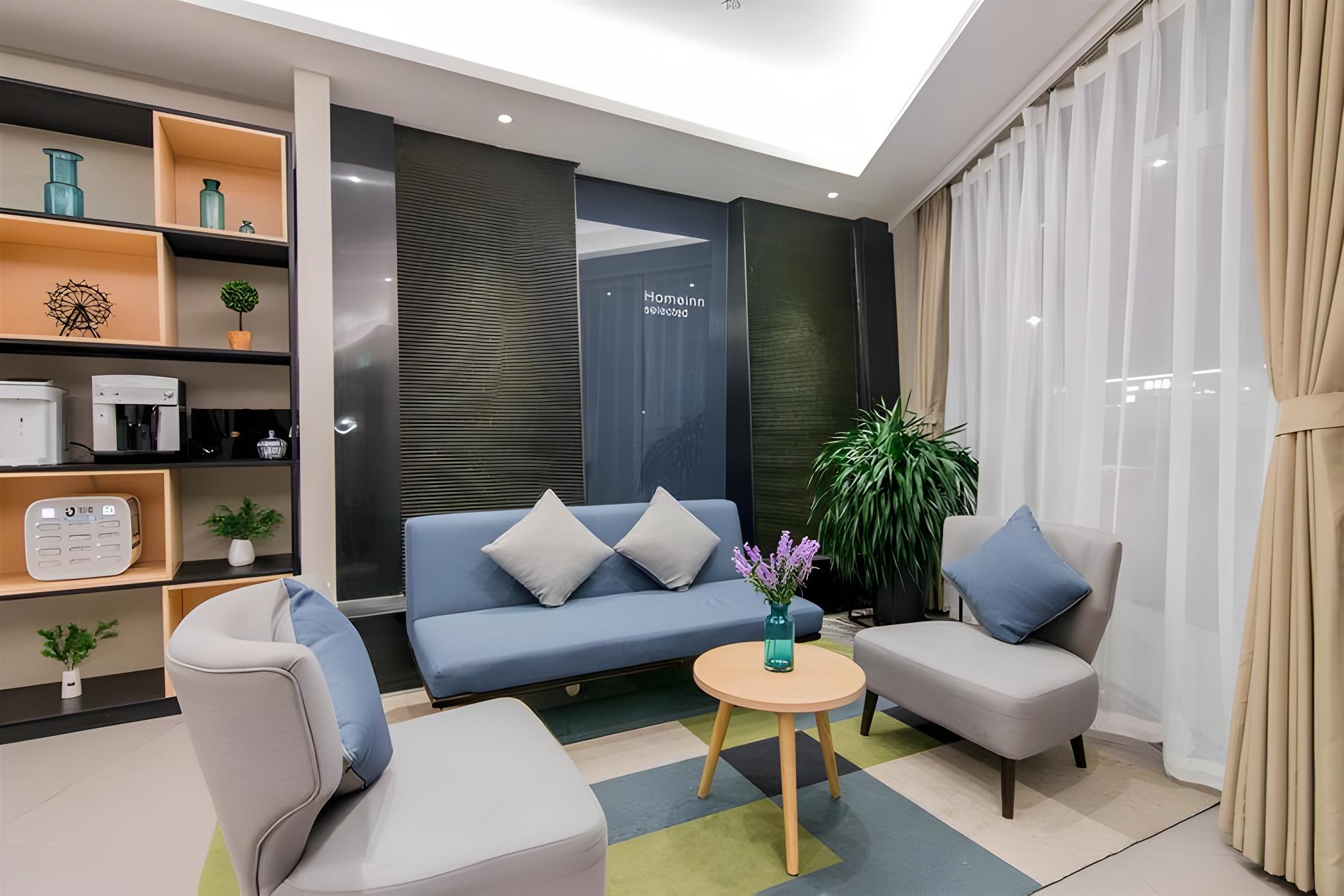 Home Inn Selected (South Square of Shanghai Railway Station) 54/63
