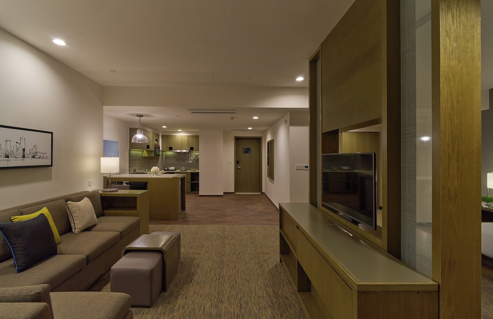 Hyatt House Shenzhen Airport 49/70